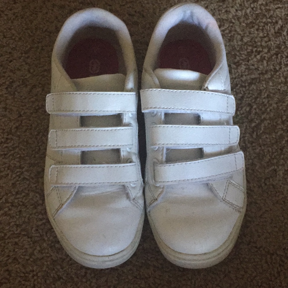 Girls white sneakers